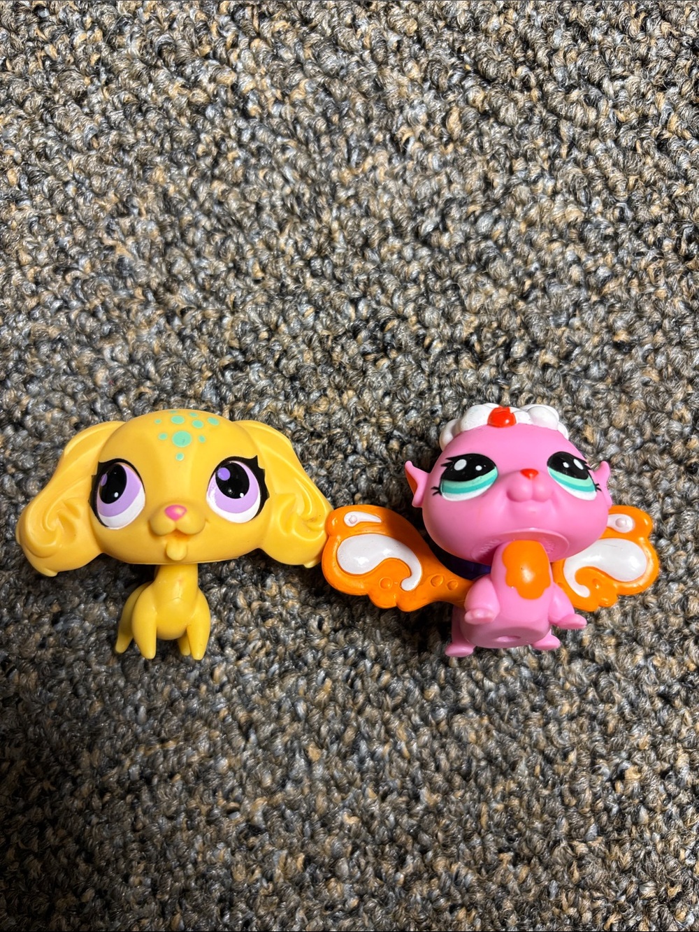 Littlest Pet Shop Yellow Puppy and Pink Fairy Figures